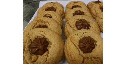 PEANUT BUTTER BLOSSOM COOKIES 2015